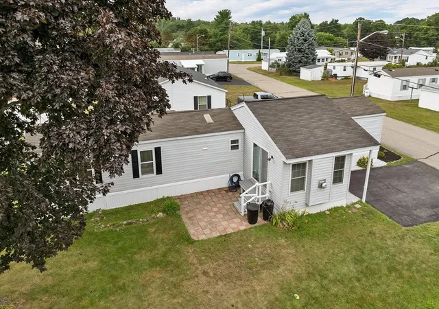 Photo 3 of Sale Pending at 183 Orchard St, Seabrook, NH 03874 | MLS# 73565615 | Listing updated on 2026-09-02