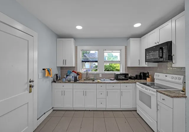 2nd image of 18 Mount Vernon St, Fitchburg, MA 01420 | MLS# 73549659