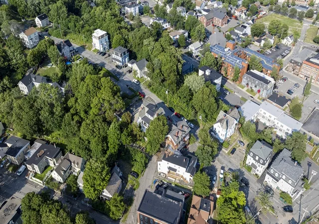 40th image of 18 Mount Vernon St, Fitchburg, MA 01420 | MLS# 73549659