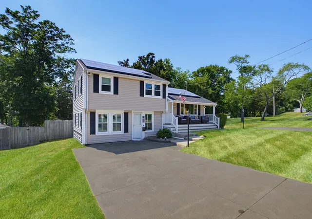 3rd image of 433 Pearse Road, Swansea, MA 02777 | MLS# 73544985