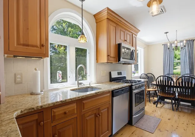 4th image of 433 Pearse Road, Swansea, MA 02777 | MLS# 73544985