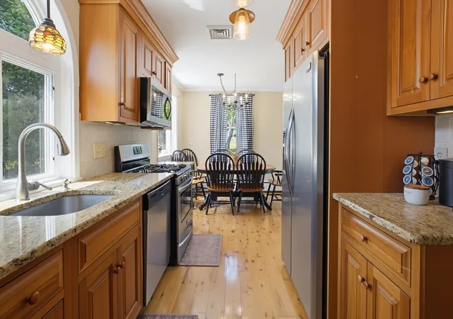 5th image of 433 Pearse Road, Swansea, MA 02777 | MLS# 73544985