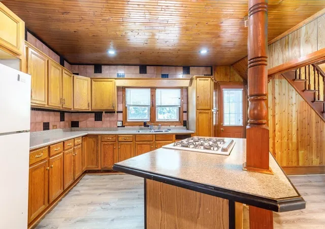 Listing Photo 3 - Condo for sale in building located at 116 Marshall St, Methuen, MA 01420