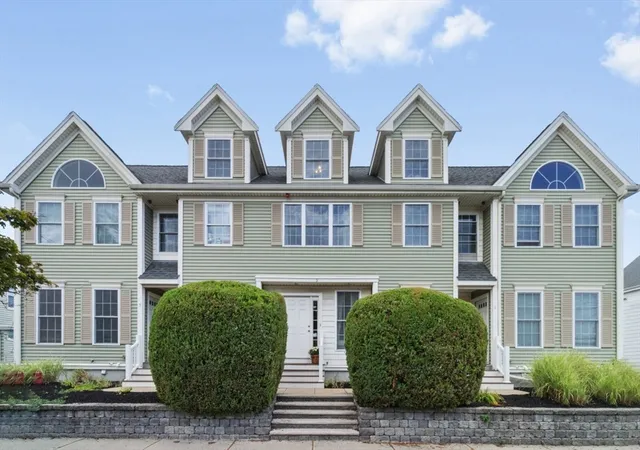 1st image of 9 Russell St #3, Waltham, MA 02453 | MLS# 73566077