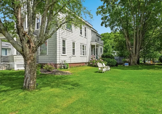 4th image of 36 Oxford Ave, Belmont, MA 02478