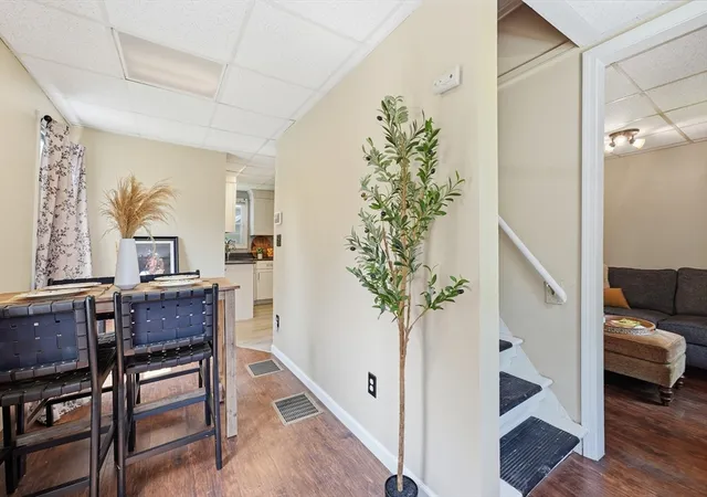 4th image of 128 Newfield Rd, Springfield, MA 01119 | MLS# 73562066