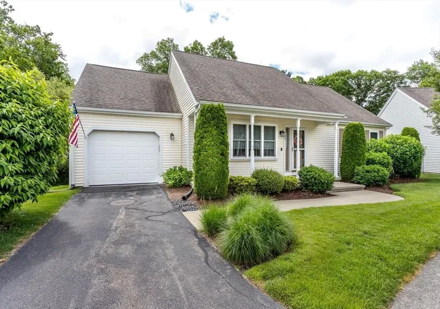 Homes for sale in Stoughton, MA | 93 Brewster #93, Stoughton, MA 02072 | MLS# 73536271