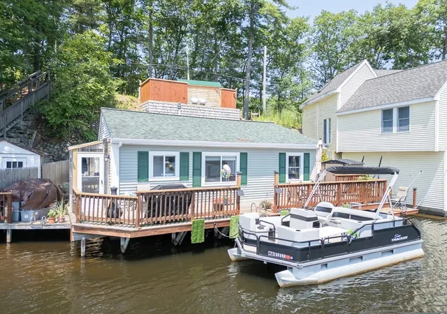 Homes for sale in Groton, MA | 49 Boat House Rd, Groton, MA 01450 | MLS# 73543411