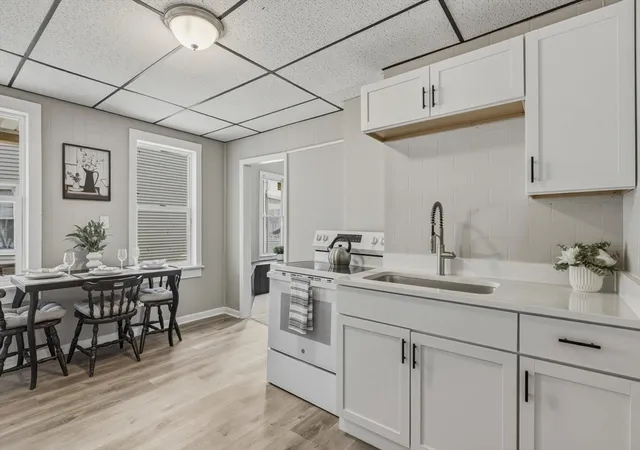 3rd image of 207-209 White St, Springfield, MA 01108 | MLS# 73499601
