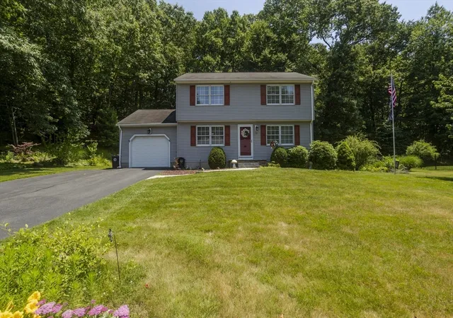 2nd image of 10 Scott Hollow, Holyoke, MA 01040 | MLS# 73561114