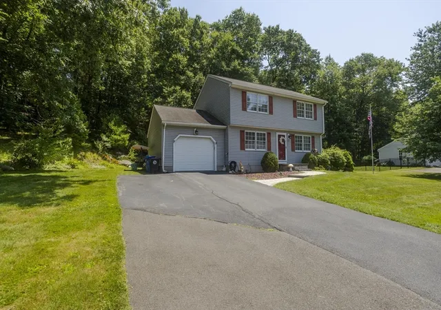 4th image of 10 Scott Hollow, Holyoke, MA 01040 | MLS# 73561114