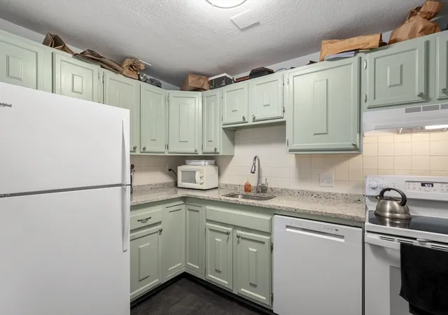 Homes for sale in Medford, MA | 297 Main St #3, Medford, MA 02155 | MLS# 73491586