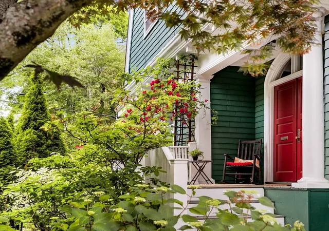 3rd image of 86 Avon Hill Street, Cambridge, MA 02140 | MLS# 73537440