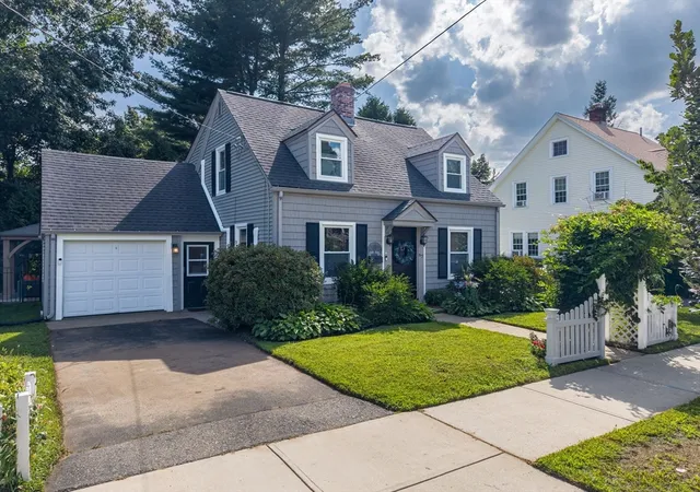 Photo 2 of Sale Pending at 67 Warren Ter, Longmeadow, MA 01106 | MLS# 73561628 | Listing updated on 2026-09-17