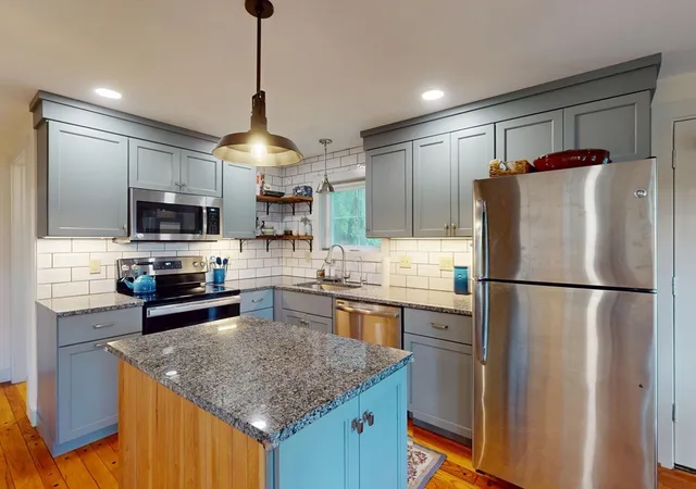 5th image of 44 Green St, Shelburne Falls, MA 01370 | MLS# 73559862