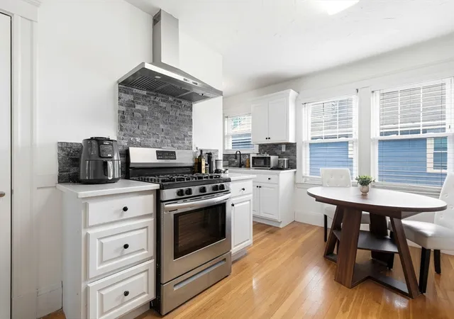 Listing Photo 5 - Condo for sale in building located at 204 Eastern Ave, Lynn, MA 01109