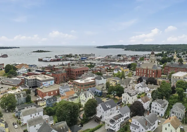 Photo 3 of Sale Pending at 25 Elm St #1, Gloucester, MA 01930 | MLS# 73565024 | Listing updated on 2026-09-10