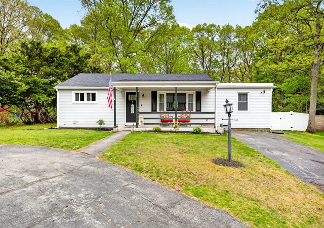 Homes for sale in Rehoboth, MA | 545 Tremont St, Rehoboth, MA 02769 | MLS# 73517592