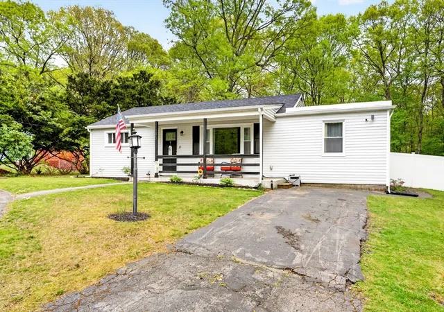 Homes for sale in Rehoboth, MA | 545 Tremont St, Rehoboth, MA 02769 | MLS# 73517592