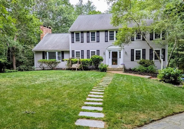 Homes for sale in Duxbury, MA | 7 Tinkers Ledge Rd, Duxbury, MA 02332 | MLS# 73542575
