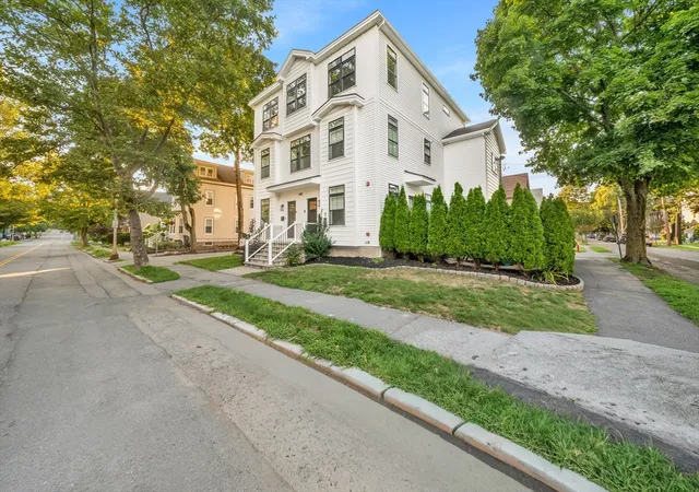Photo 2 of Condo for sale at 49a Chestnut St #3, Wakefield, MA 01880 | MLS# 73562393 | Listing updated on 2026-09-12