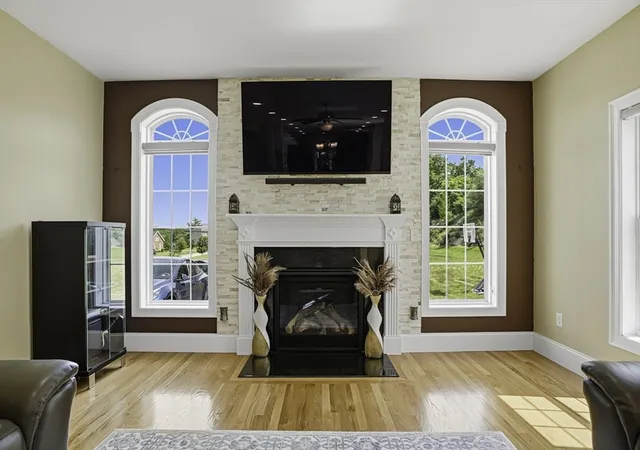 Homes for sale in Holliston, MA | 120 Mohawk Path, Holliston, MA 01746 | MLS# 73532141