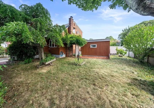 42nd image of 37 Arbor St, Lynn, MA 01902 | MLS# 73423332