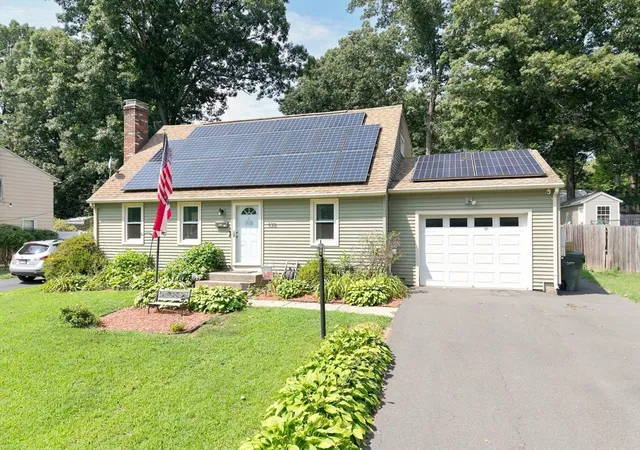 2nd image of 138 Endicott St, Springfield, MA 01118 | MLS# 73563194