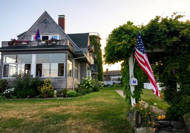 1st image of 11 Bluff Rd, Hull, MA 02045 | MLS# 73564427