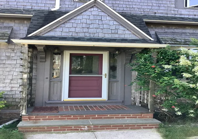 3rd image of 11 Bluff Rd, Hull, MA 02045 | MLS# 73564427