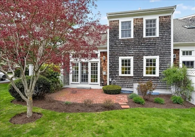 Homes for sale in Hingham, MA | 14 Whiting Ln, Hingham, MA 02043 | MLS# 73539494