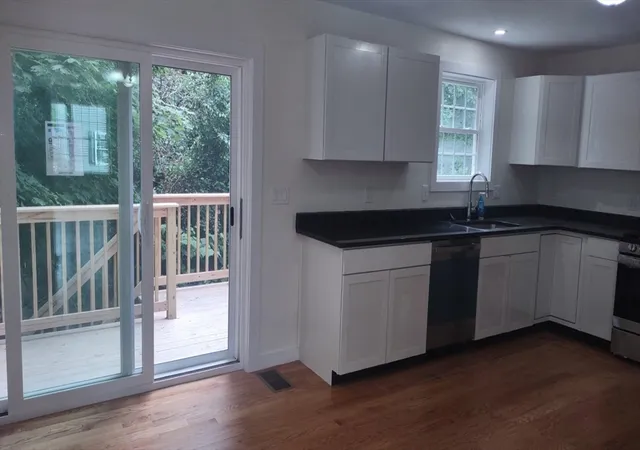 Homes for sale in Southborough, MA | 10 Fayville Lane #10, Southborough, MA 01772 | MLS# 73527826
