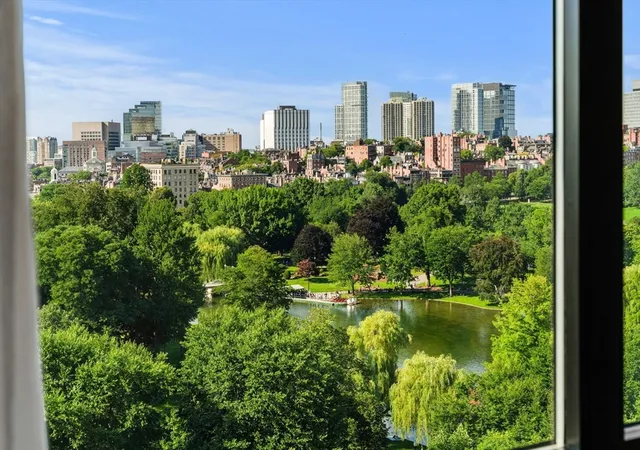 2nd image of 300 Boylston St #PH1201, Boston, MA 02116 | MLS# 73556575