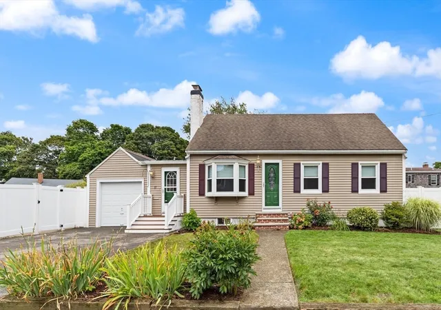 Photo 2 of Sale Pending at 11 Old Farm Rd, Beverly, MA 01915 | MLS# 73565347 | Listing updated on 2026-08-29
