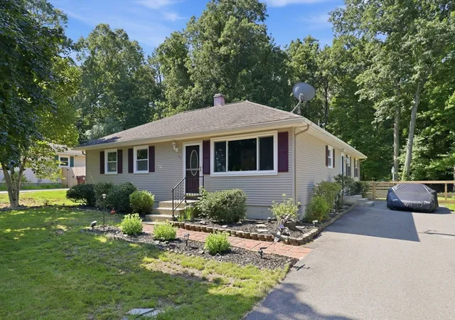 1st image of 37 Squirrel Rd, Springfield, MA 01108 | MLS# 73558211