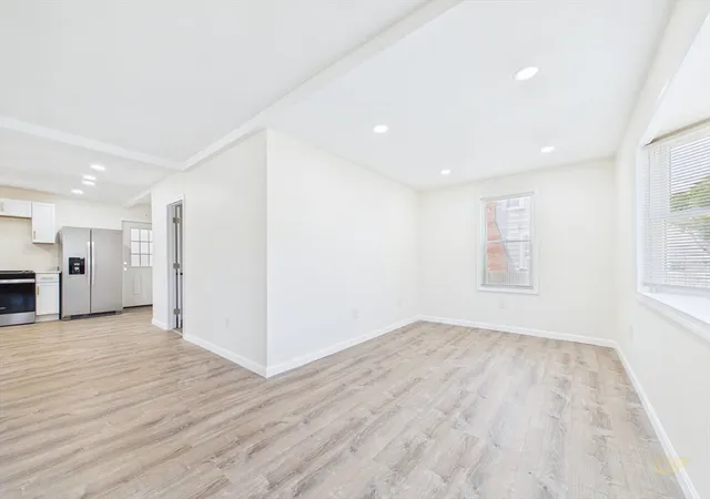 5th image of 915 Rockdale Ave, New Bedford, MA 02740 | MLS# 73552830