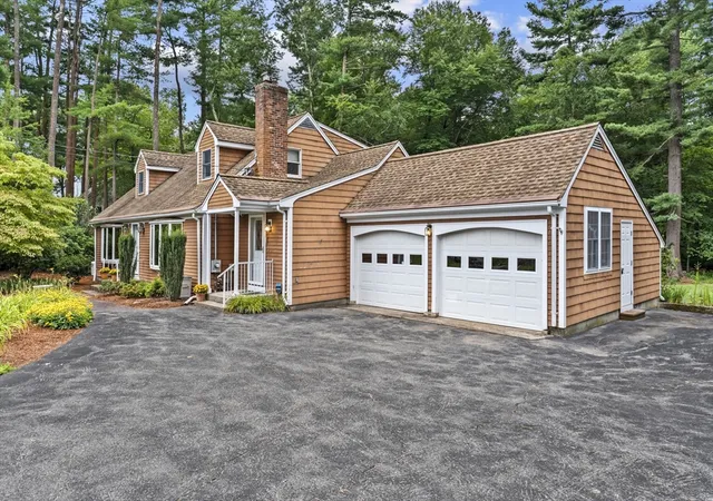 2nd image of 730 Lindsey St, Attleboro, MA 02703 | MLS# 73565567