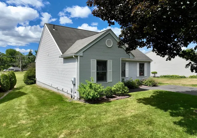 2nd image of 55 Alvord Pl #55, South Hadley, MA 01075 | MLS# 73531144