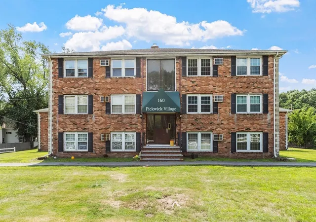 Photo 3 of Sale Pending at 160 Tyngsboro Rd #12c, North Chelmsford, MA 01863 | MLS# 73562661 | Listing updated on 2026-09-05