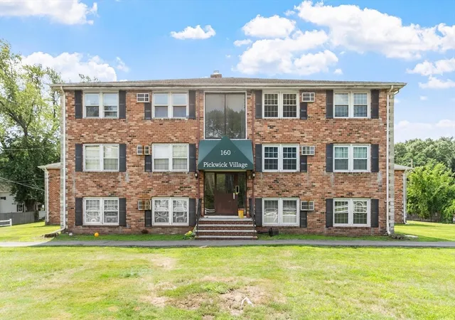 Photo 4 of Sale Pending at 160 Tyngsboro Rd #12c, North Chelmsford, MA 01863 | MLS# 73562661 | Listing updated on 2026-09-05