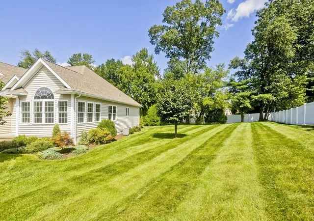 Photo 3 of Sale Pending at 150 Stonybrook Way #150, South Hadley, MA 01075 | MLS# 73565818 | Listing updated on 2026-09-15