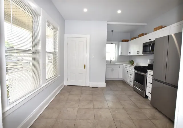 Listing Photo 5 - Condo for sale in building located at 27-29 Highland St, Waltham, MA 01106