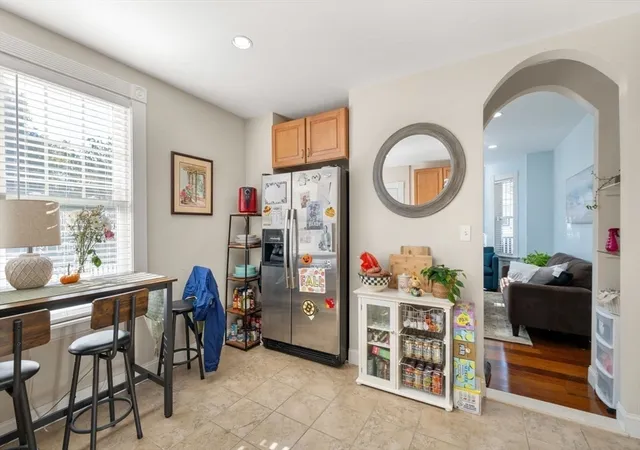 5th image of 76 Taft Ave, Newton, MA 02465