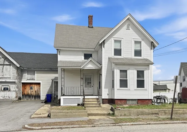 1st image of 808 Grove St, Manchester, NH 03103 | MLS# 73517597