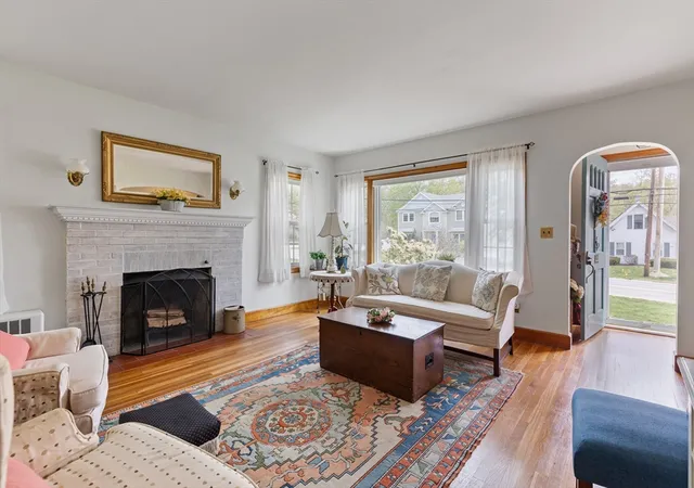 Homes for sale in Hopkinton, MA | 144 Hayden Rowe St, Hopkinton, MA 01748 | MLS# 73518792