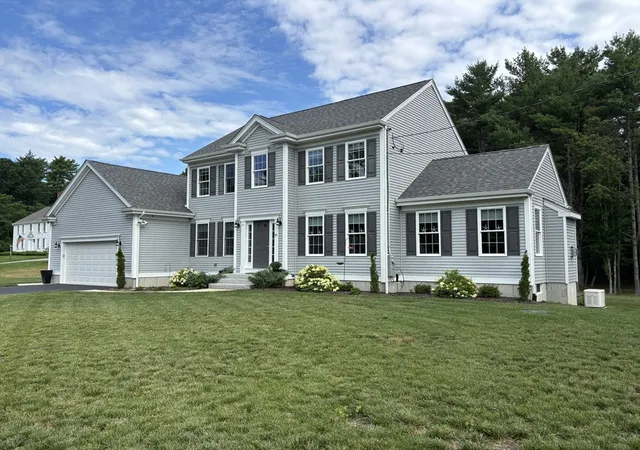 2nd image of 41 Clapp Rd, Rochester, MA 02770 | MLS# 73555640
