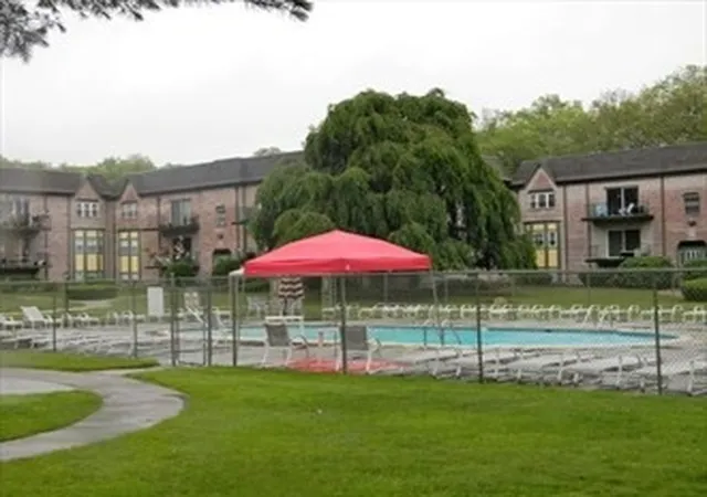 Listing Photo 5 - Condo for sale in building located at 109 Oak Ln, Brockton, MA 02301 - Unit #6
