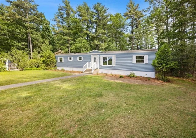 2nd image of 18 Foxtail Dr, Kingston, MA 02364 | MLS# 73534817