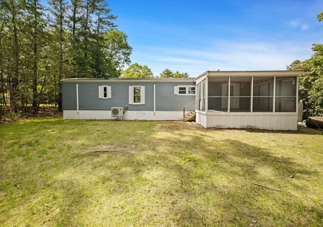 3rd image of 18 Foxtail_Dr, Kingston, MA 02364 | MLS# 73534817