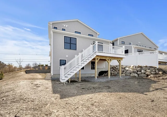 Homes for sale in Ipswich, MA | 24 Fellows Rd, Ipswich, MA 01938 | Houzeo